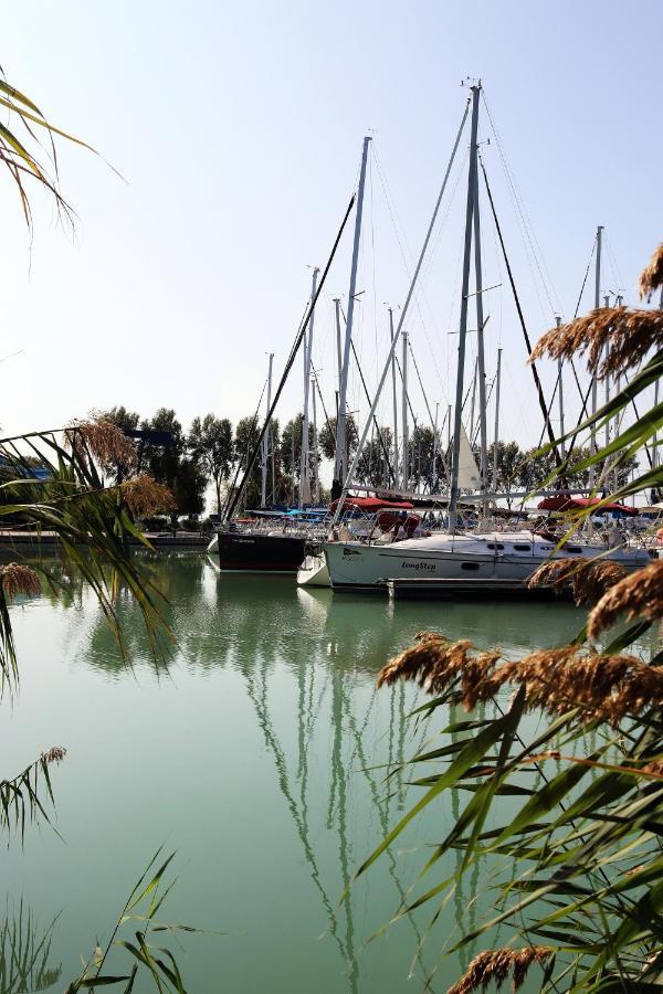 Luz Del Sol Balatonlelle Apartamento Exterior foto